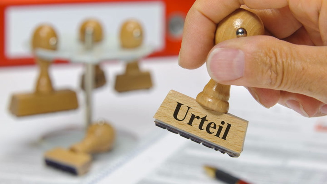 Muss eine Dienst-SMS in der Freizeit gelesen werden? Gericht spricht Urteil