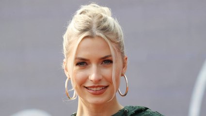 Скачать видео: Aufgetaucht: Lena Gercke nur Wochen nach der Geburt – so sieht sie aus!