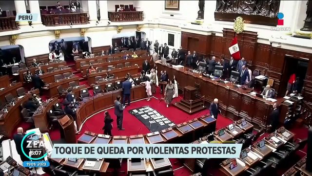 Perú impone toque de queda para frenar las protestas contra Dina Boluarte