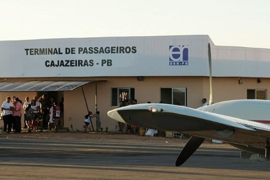 Governador cita empresas interessadas em voos para Cajazeiras e diz que Estado está dando as condições