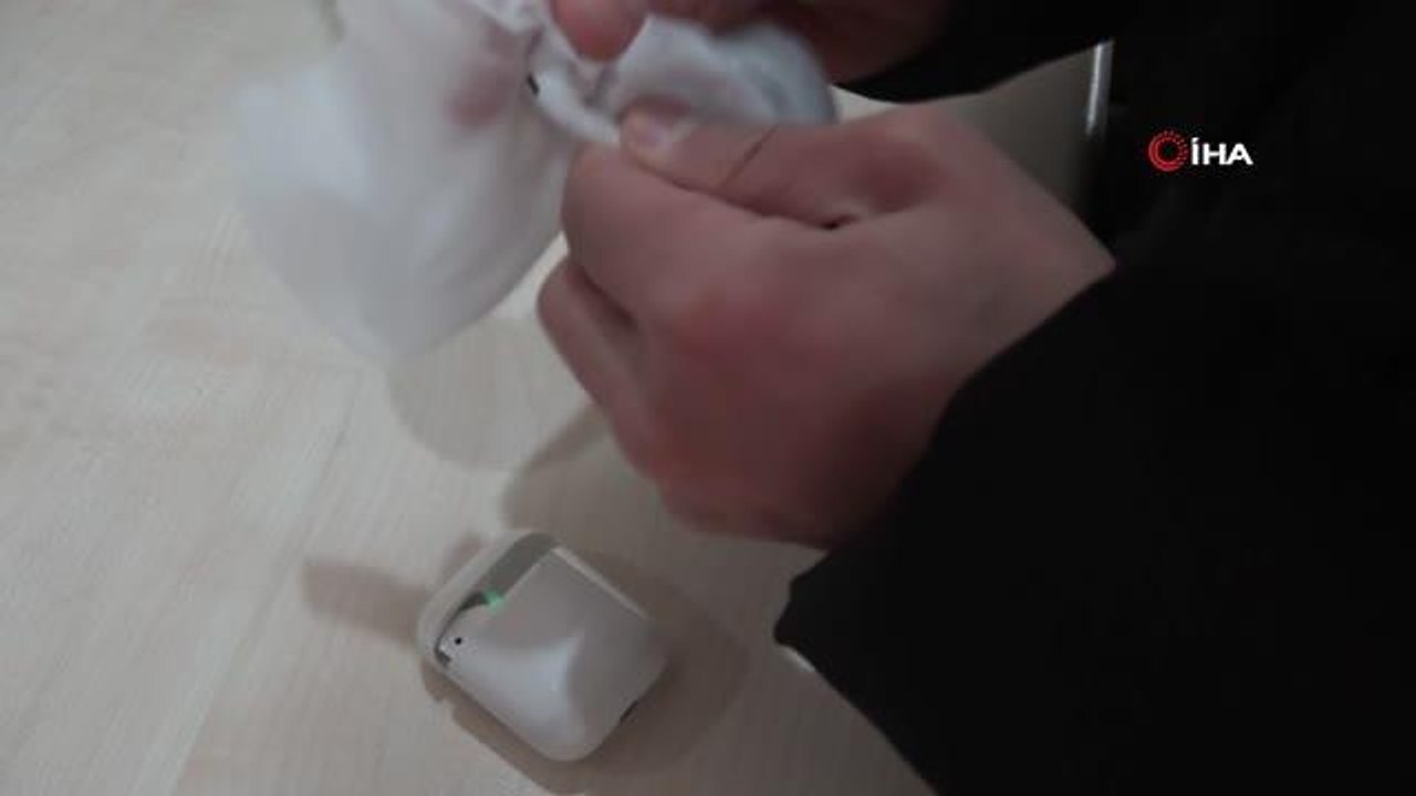 Başhekim Profesör Akdağ uyardı: "Uzun süre kulaklık kullanımı işitme kaybı ve mantar oluşturuyor"