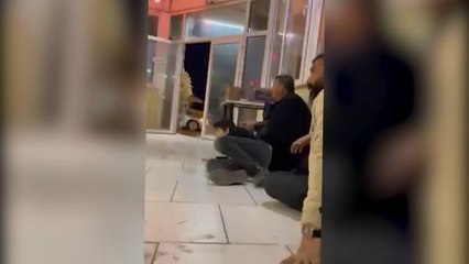 ŞANLIURFA'DA HASTANE BAHÇESİNDE SİLAHLI KAVGA 4 YARALI