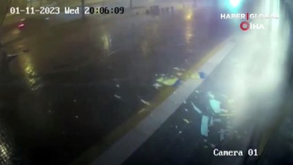 Bomba gibi patladı... Antalya’da hortum dehşeti kamerada!