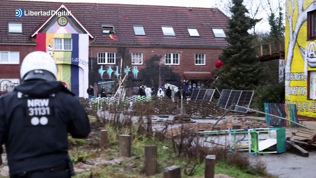 La Policía alemana desaloja un pueblo minero invadido por activistas climáticos