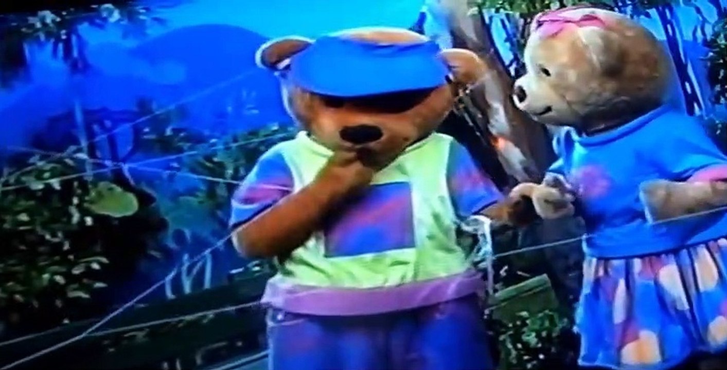 Bananas in Pyjamas Bananas in Pyjamas E029 Banana Hiccups