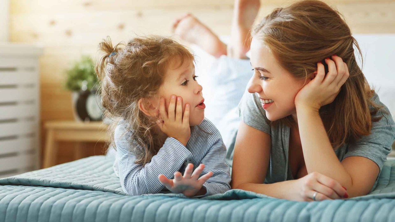 Diese 4 Fragen solltest du deinem Kind jeden Abend stellen