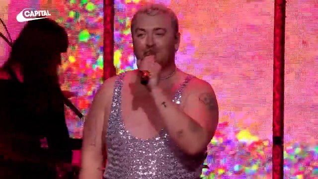 Sam Smith et Kim Petras chantent Unholy en live