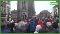 Accrochée au beffroi de Tournai, une bâche géante pour soutenir Olivier Vandecasteele