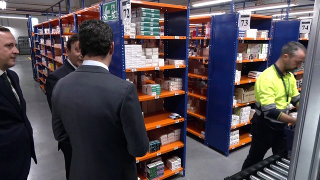 Moreno respalda la distribución farmacéutica inaugurando un centro de Cofares en Linares (Jaén)