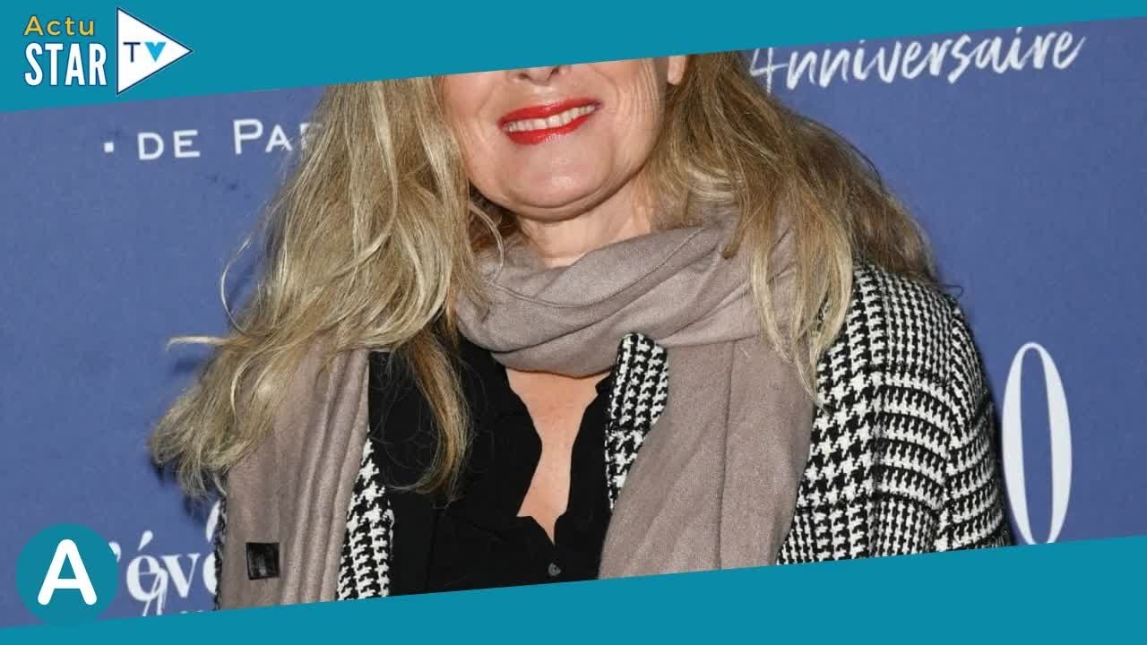 Valérie Trierweiler maman mais aussi belle-mère : rares confidences sur ses trois "super belles-fill