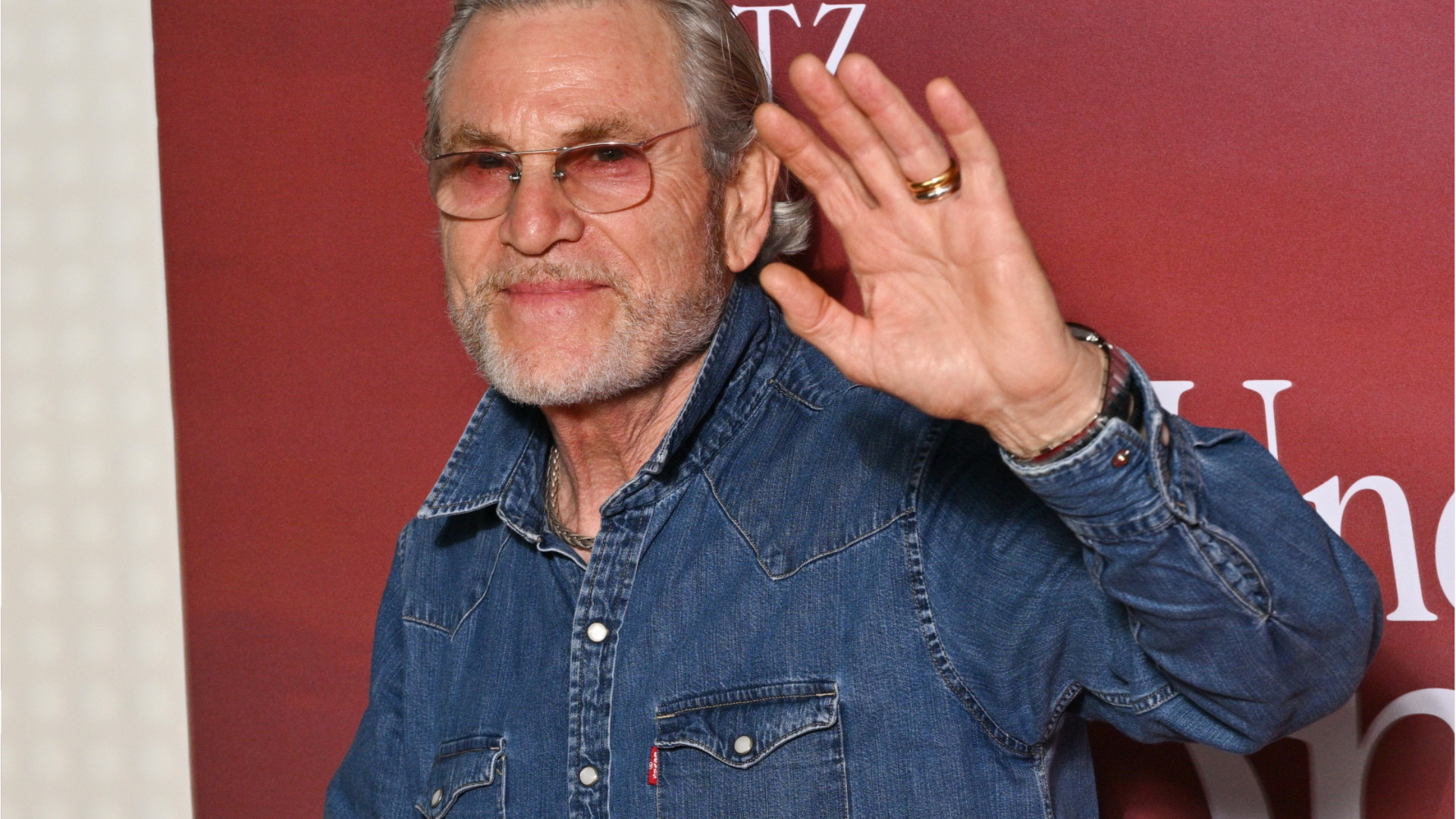 Voici - Tchéky Karyo : sa compagne est une actrice bien connue de la série culte Kaamelott