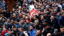 قُتل برصاص الاحتلال.. أهالي قلنديا يشيعون جثمان الشهيد سمير أصلان