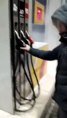 Quand la pompe à essence est complètement gelé