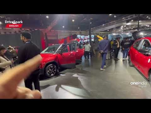 Auto Expo 2023: Tata Altroz iCNG Walkaround | Punith Bharadwaj | DriveSpark