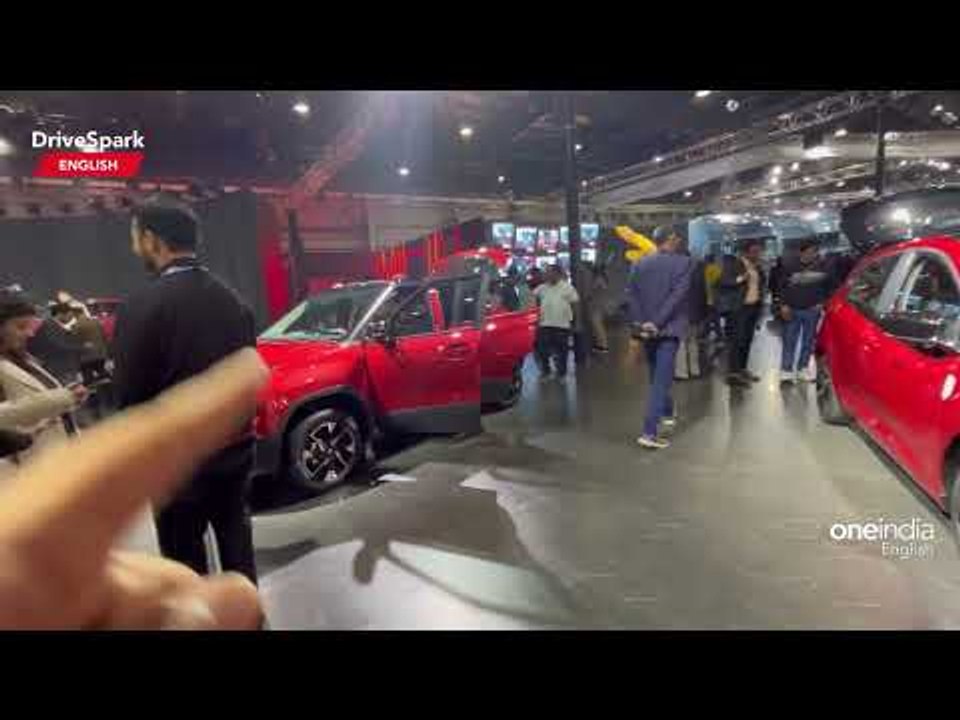 Auto Expo 2023: Tata Altroz iCNG Walkaround | Punith Bharadwaj | DriveSpark
