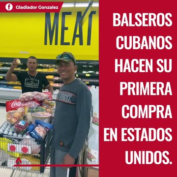 Balseros cubanos hacen su primera compra en Estados Unidos.
