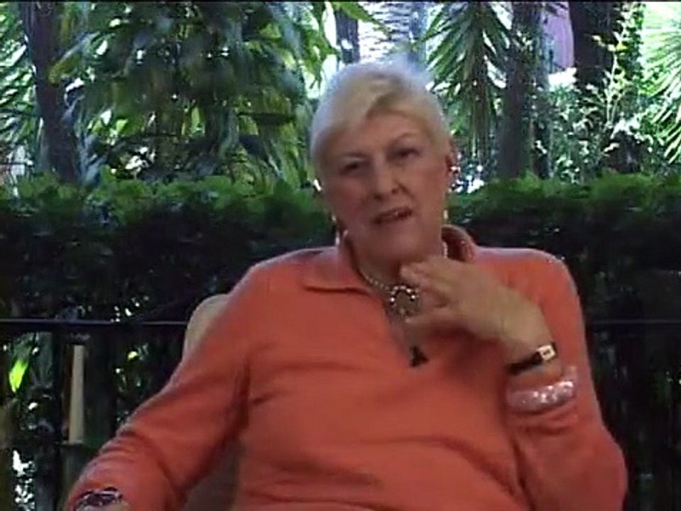 Square Pegs - Ep02 Extras HD Watch