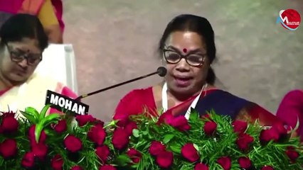 ശ്രീമതി ടീച്ചർക്കും അറിയാം ഇംഗ്ലീഷിൽ പ്രസംഗിക്കാൻ