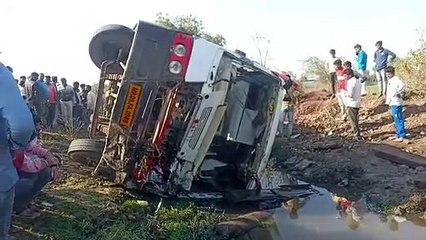 Uncontrolled bus acident bike rider died