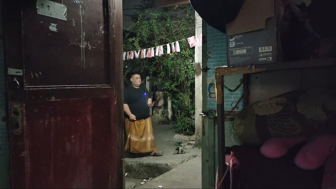 CRONDOL RIBUT SAMA MBA KUNTI AKU JADI EMOSI