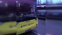 Arnavutköy 'de İETT otobüs şoförüne sinirlenen genç, otobüsün camını böyle kırdı
