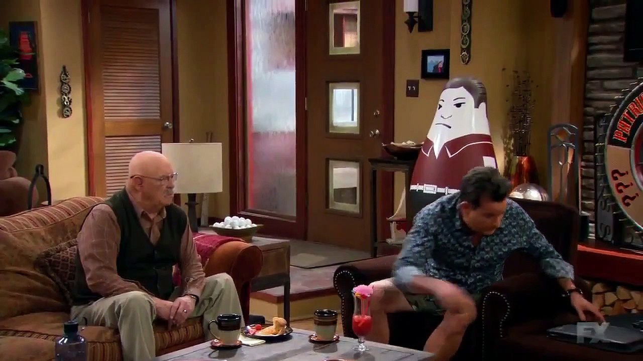 Anger Management - Se3 - Ep18 - Charlie Sets Jordan Up With A Serial Killer HD Watch