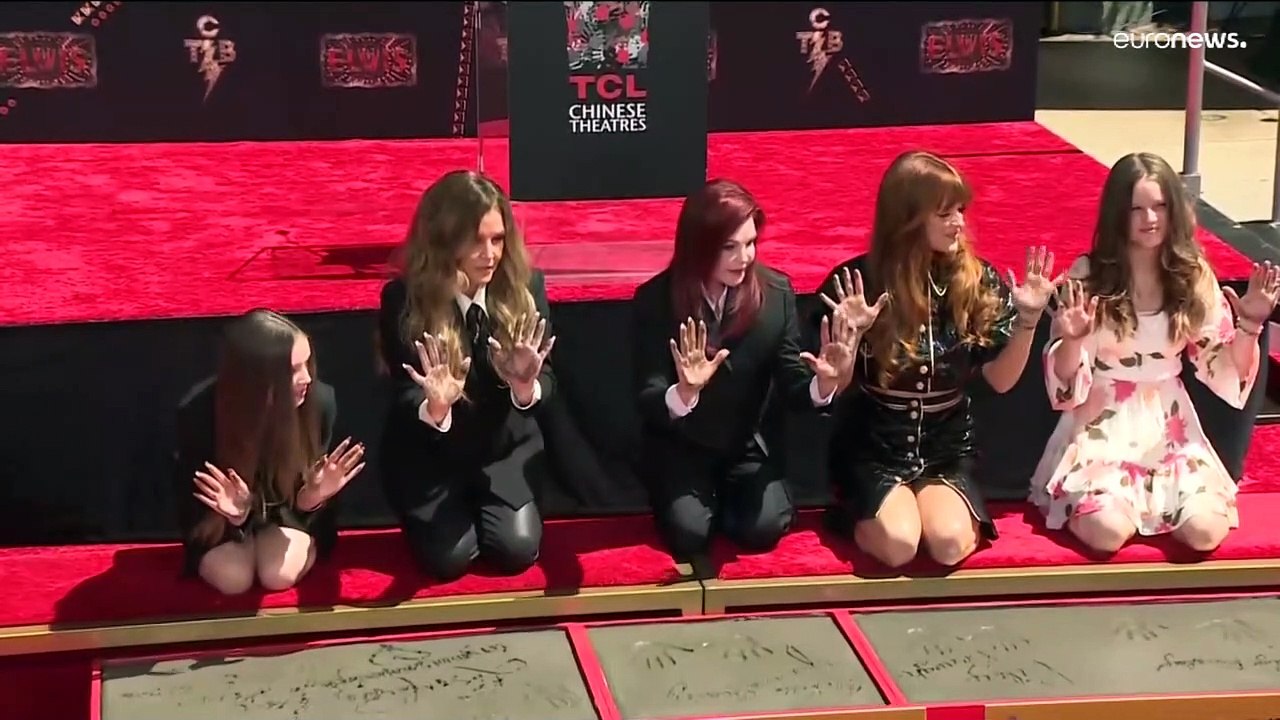 Умерла Лиза Мари Пресли, единственная дочь "короля рок-н-ролла"