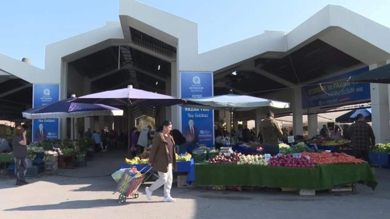 Antalya Büyükşehir'in Kemer Kapalı Pazar Yeri Projesi Esnaf ve Yurttaştan Beğeni Topluyor