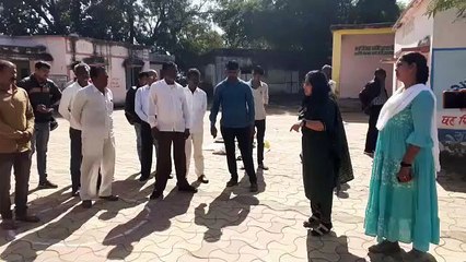छात्रावास में अधीक्षक व कर्मचारी के अनुपस्थित रहने काटा वेतन काटा