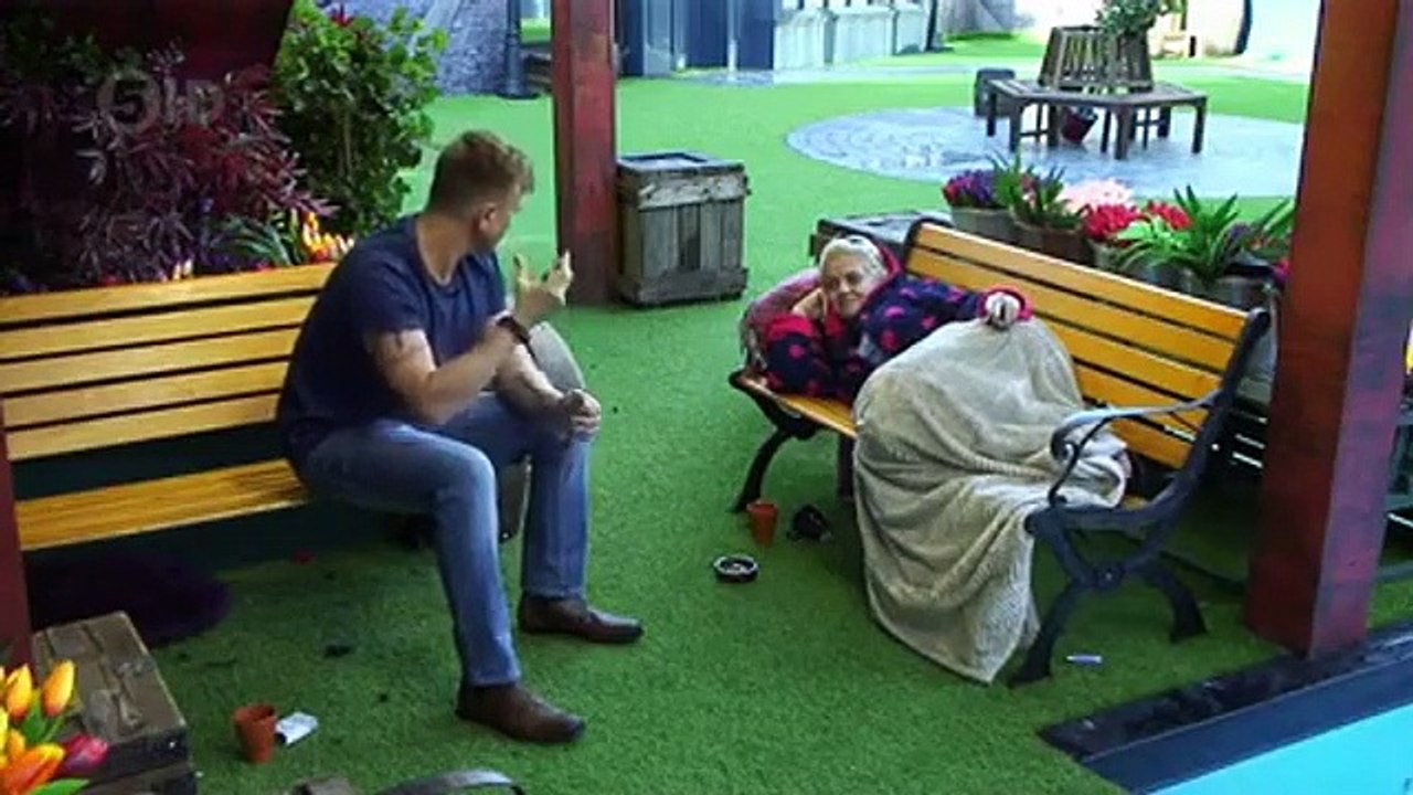 Celebrity Big Brother - Se17 - Ep09 HD Watch