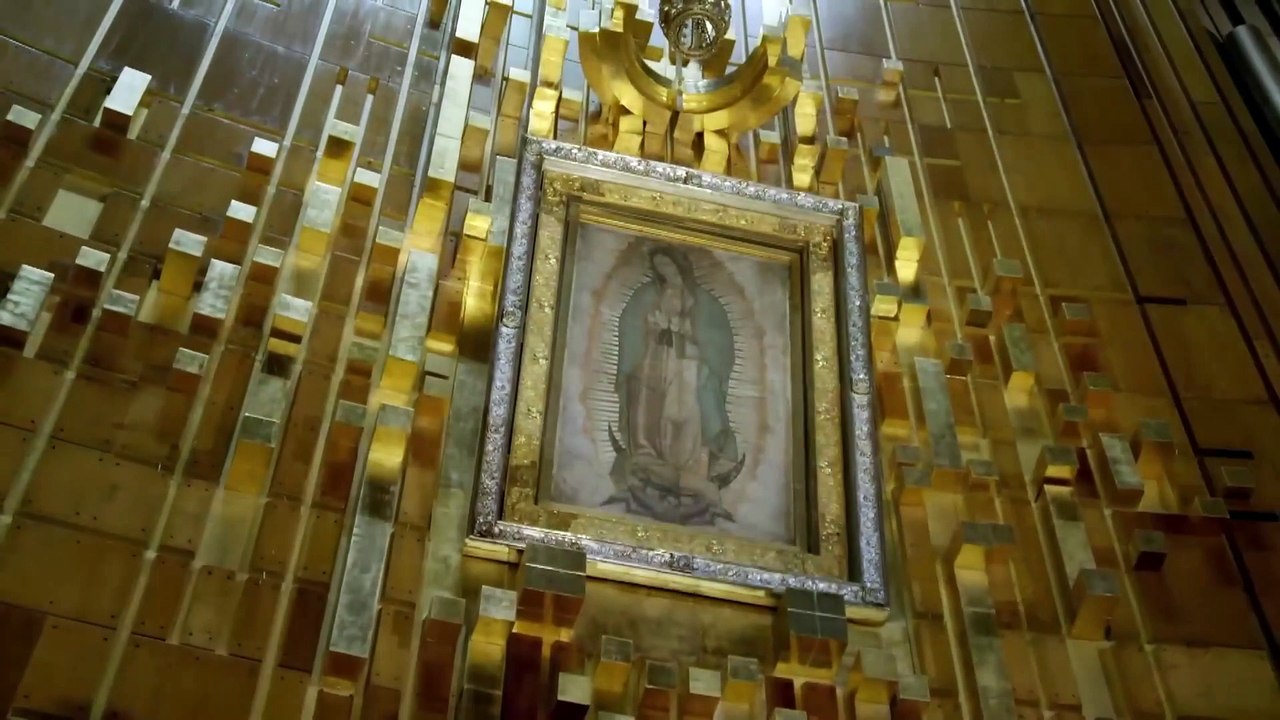 Esperanza encuentra a su mamá robando - La Rosa de Guadalupe 4-4 - La carcacha