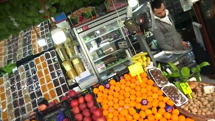 Başörtülü muhabire "Sen bence kafan hava alsın ondan sonra konuş" dediği iddiasıyla gözaltına alınan kadın, imza şartıyla serbest bırakıldı