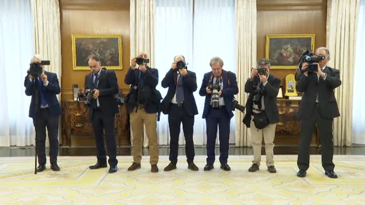 El Rey recibe en Zarzuela a Cándido Conde-Pumpido