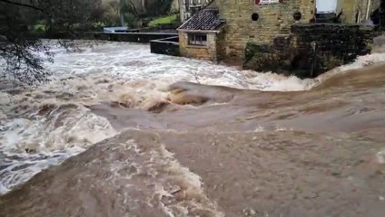 فيضانات بالقرب من مدينة باث البريطانية