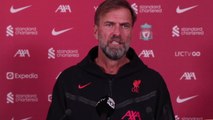 Klopp rants at journalist over repeated transfer tquestions