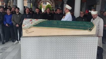 Evinde ölü bulunan Tıbbi Mikrobiyoloji Uzmanı Kadın doktor toprağa verildi