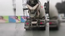 Ambulansa yol vermeyip hakaretler eden beton mikseri sürücüsü yola çimento döktü