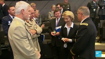 Abren las urnas en República Checa para elegir a su nuevo presidente