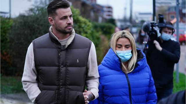 Katie Price boob job dig