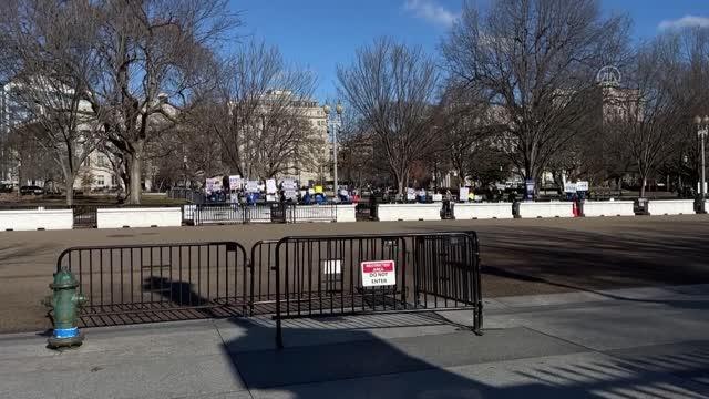 WASHINGTON - Beyaz Saray önünde ABD Deniz Kuvvetleri Subayı için destek gösterisi düzenlendi