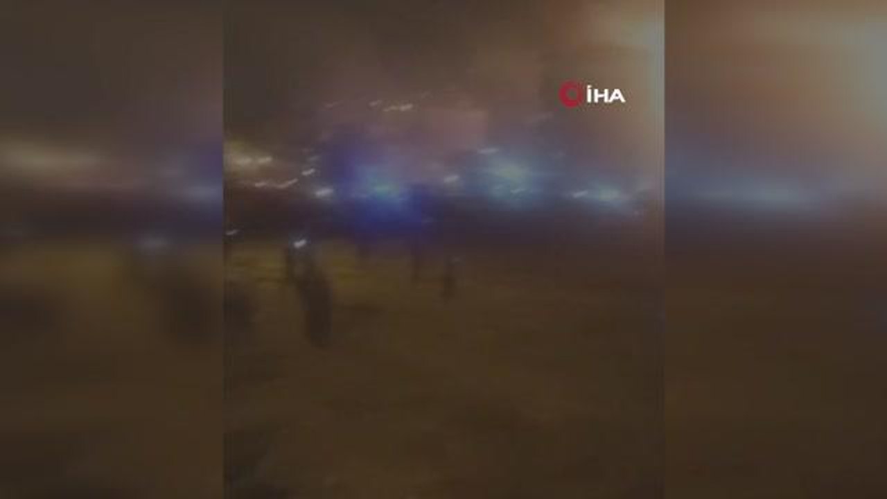 Evlere yakın ağaçlık alanda çıkan yangın paniğe neden oldu