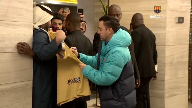 Sesión de recuperación del FC Barcelona en su hotel de concentración en Riad