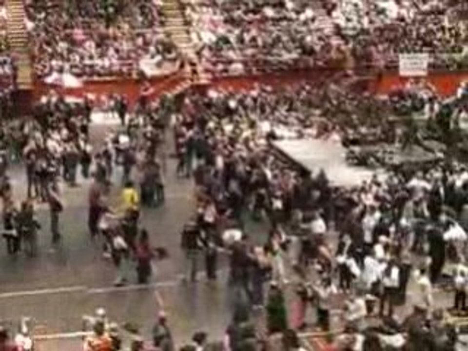 Attente dans la salle du concert (10 mars) Bercy