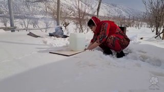 Fish_Kebab_Recipes_|_We_grilled_trout_in_snowy_weather_|_Village_Fish_Kebab(360p)