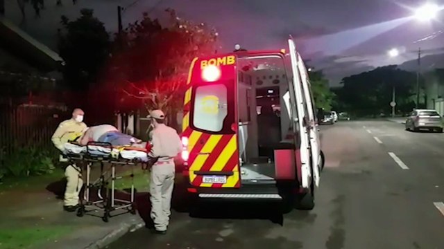 Idoso sofre corte na cabeça após queda no Universitário