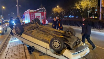 Takla atan otomobildeki 3 kişi yaralandı