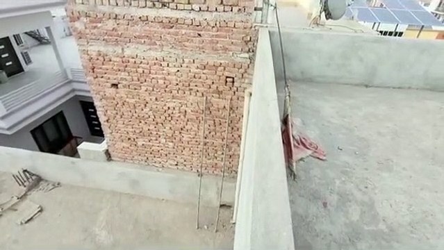 Lakhs of rupees stolen from showroom in Hanumangarh in 21 minutes