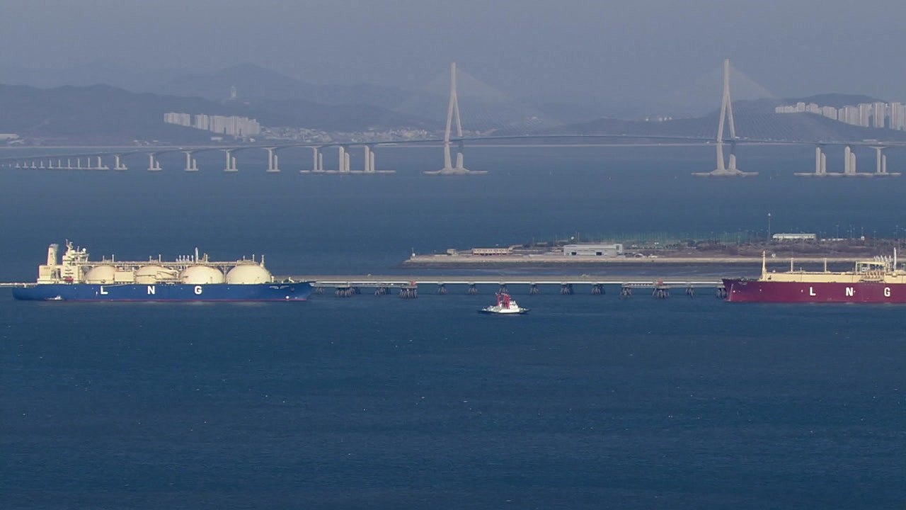 유럽, LNG 수입 '껑충'...러시아 가스 수입 '급감' / YTN