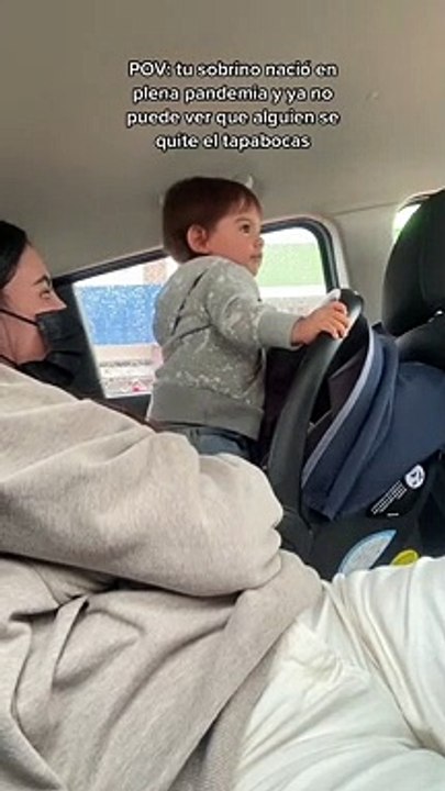 Bebé que nació en pandemia llora al ver a las personas sin tapabocas y es viral en redes