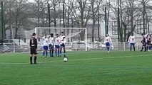 Leo Paul ouvre le score pour les U18A faca à St Marc sur Mer